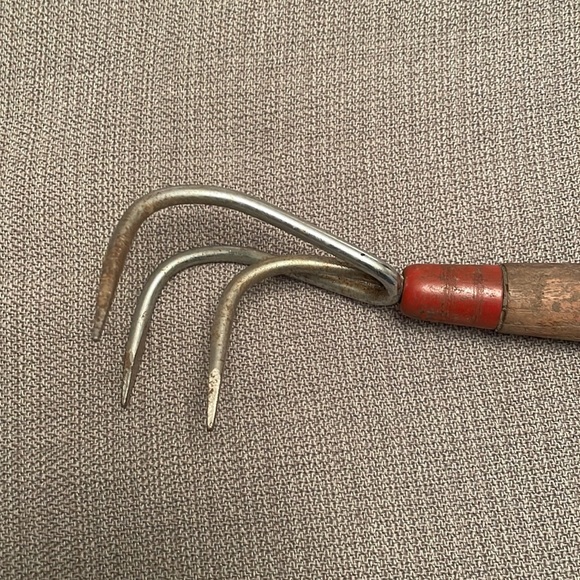 Vintage SPEEDLINE Cultivator Handheld Garden Tool Wooden Handle - Picture 5 of 9